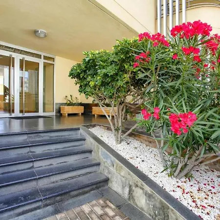 Lovely 2-bed In Playa Paraiso Appartement Costa Adeje (Tenerife)